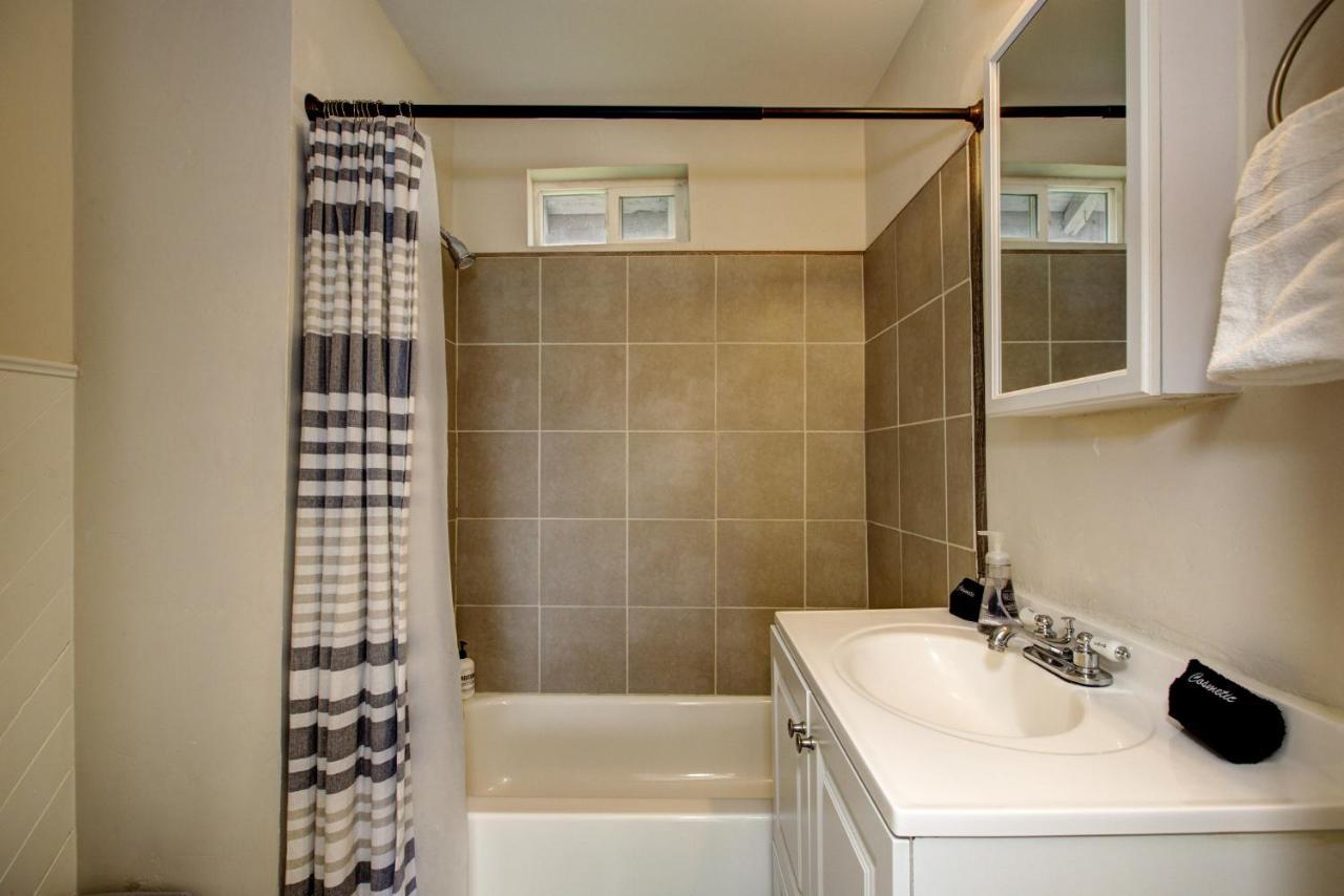 Morningstar Cottage: Pet-Friendly Retreat with RV Space near Snake River Eagle Exterior photo