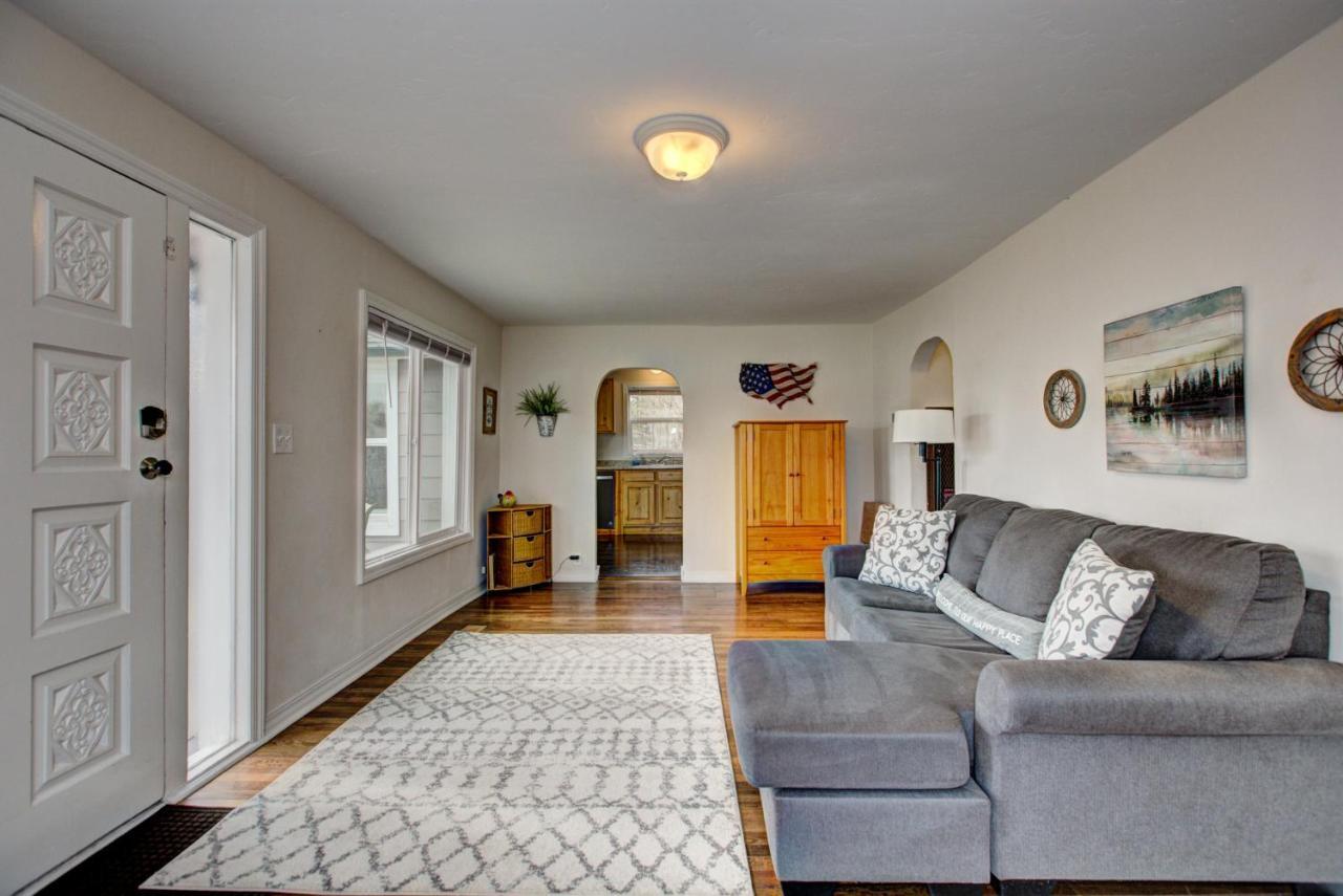 Morningstar Cottage: Pet-Friendly Retreat with RV Space near Snake River Eagle Exterior photo